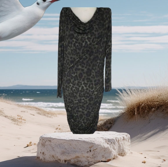 MICHAEL Michael Kors. - Picture 1 of 6